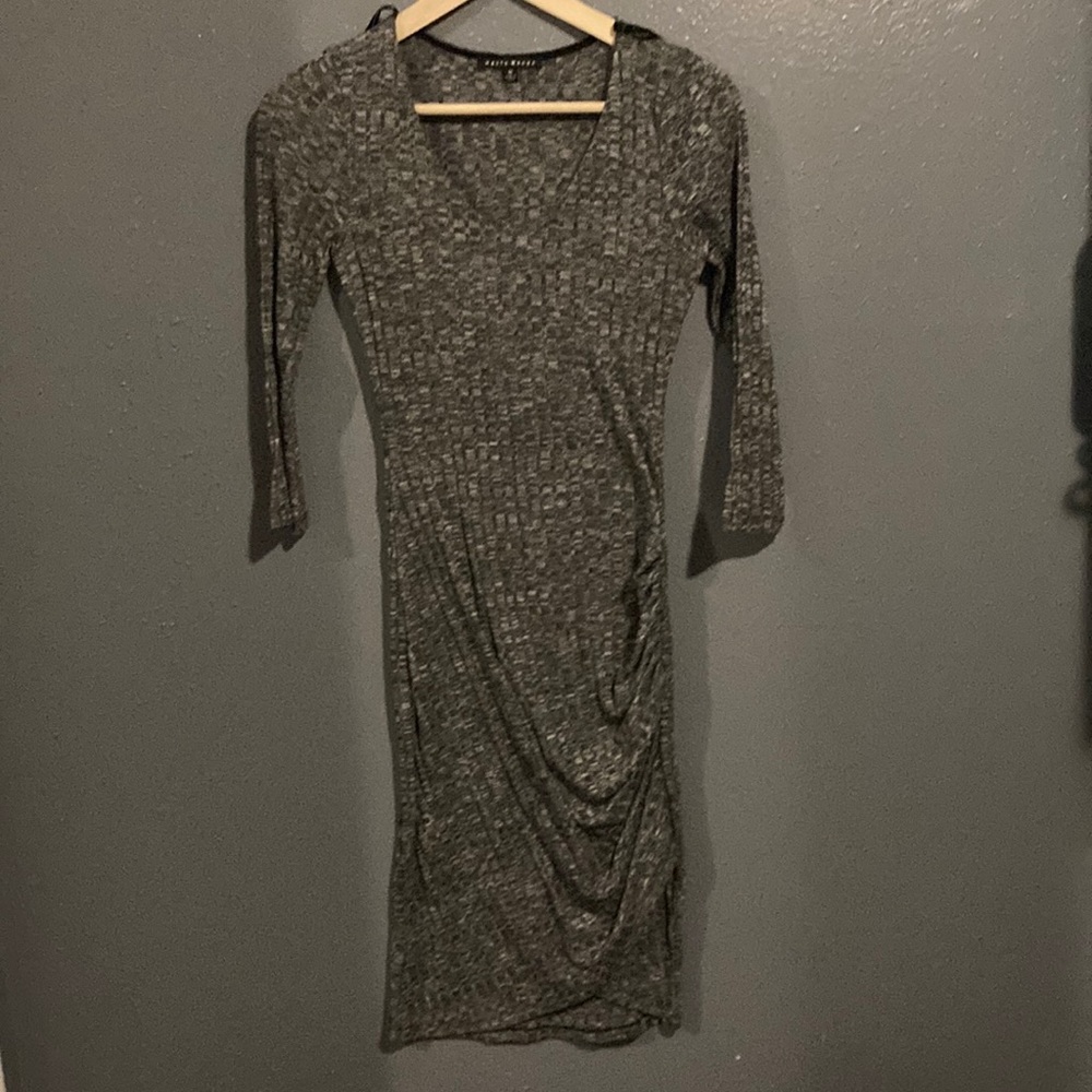 Singed, long sleeve, grey dress